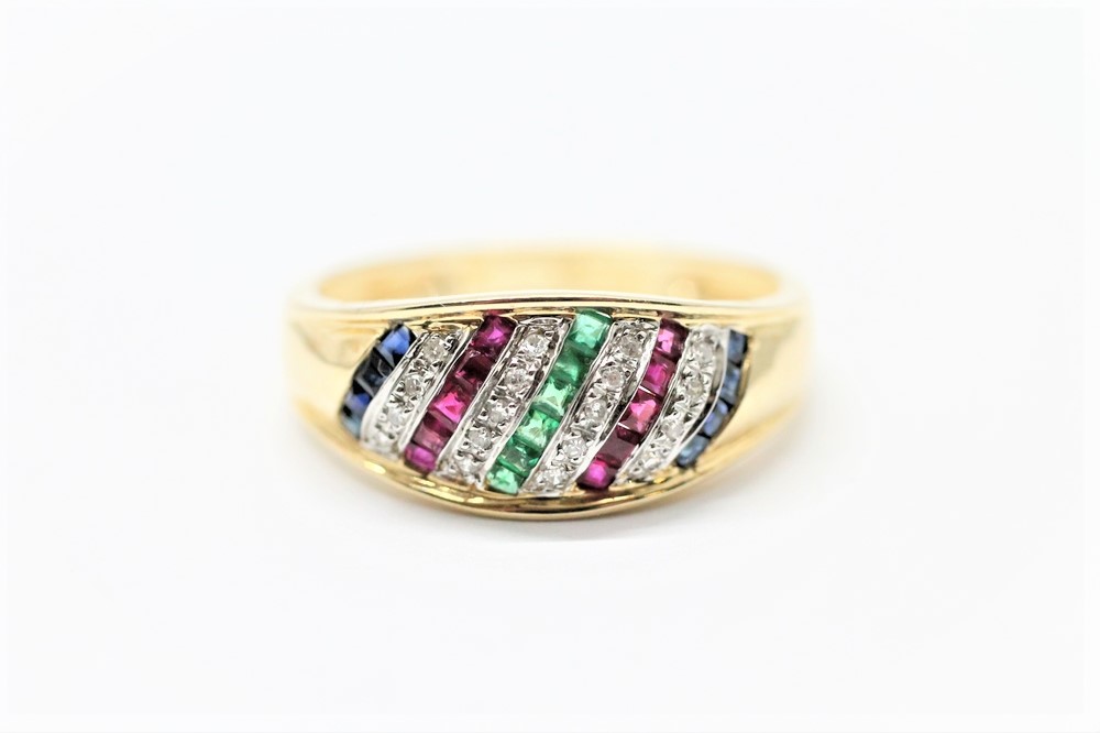 Zlatý prsten s diamanty, rubíny, smaragdy a safíry