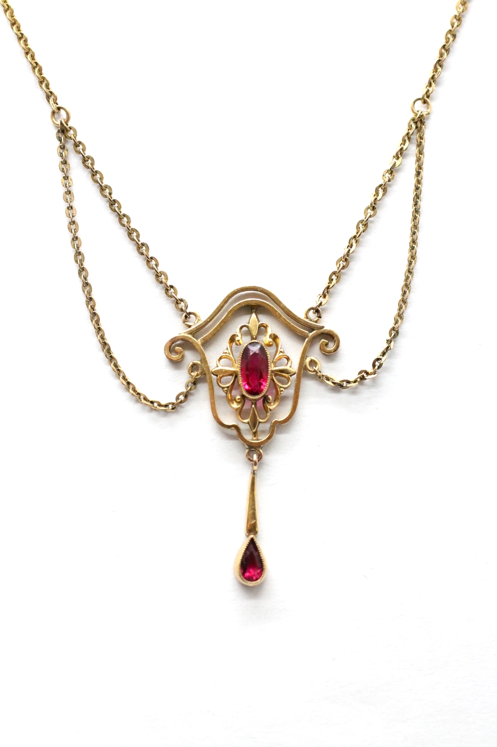 Secesní náhrdelník s imitací rubínů