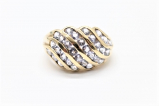 Zlatý prsten s tanzanity