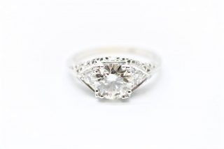 Zlatý prsten s diamanty Art Deco
