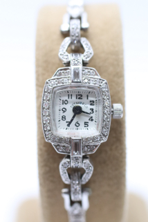 Platinové dámské hodinky s diamanty