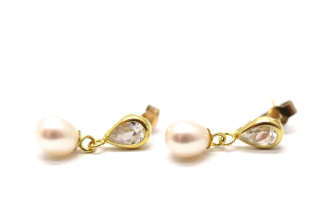 Zlaté náušnice s imitací perel a zirkony