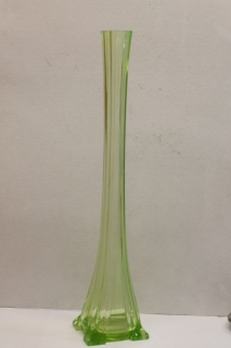Váza z uranového skla